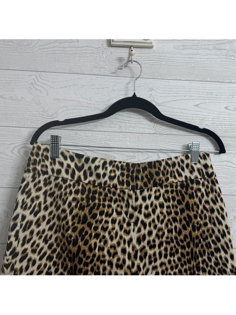 INC Women’s Cheetah Print High Rise Shorts. Size 8 - Picture 3 of 5